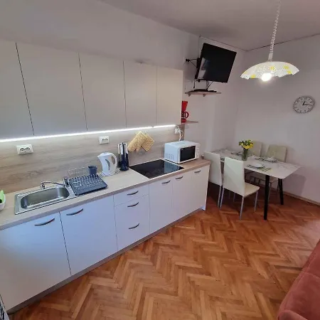 Apartment In 5498 Crikvenica