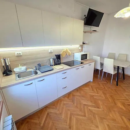 In 5498 * Crikvenica