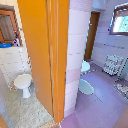 In 5498 Apartmán *