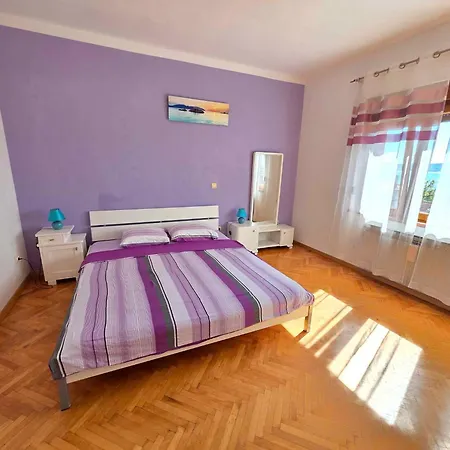 Apartmán In 5498