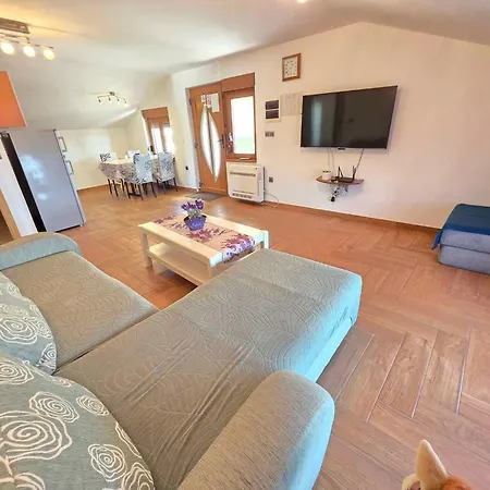 In 5498 Apartmán *